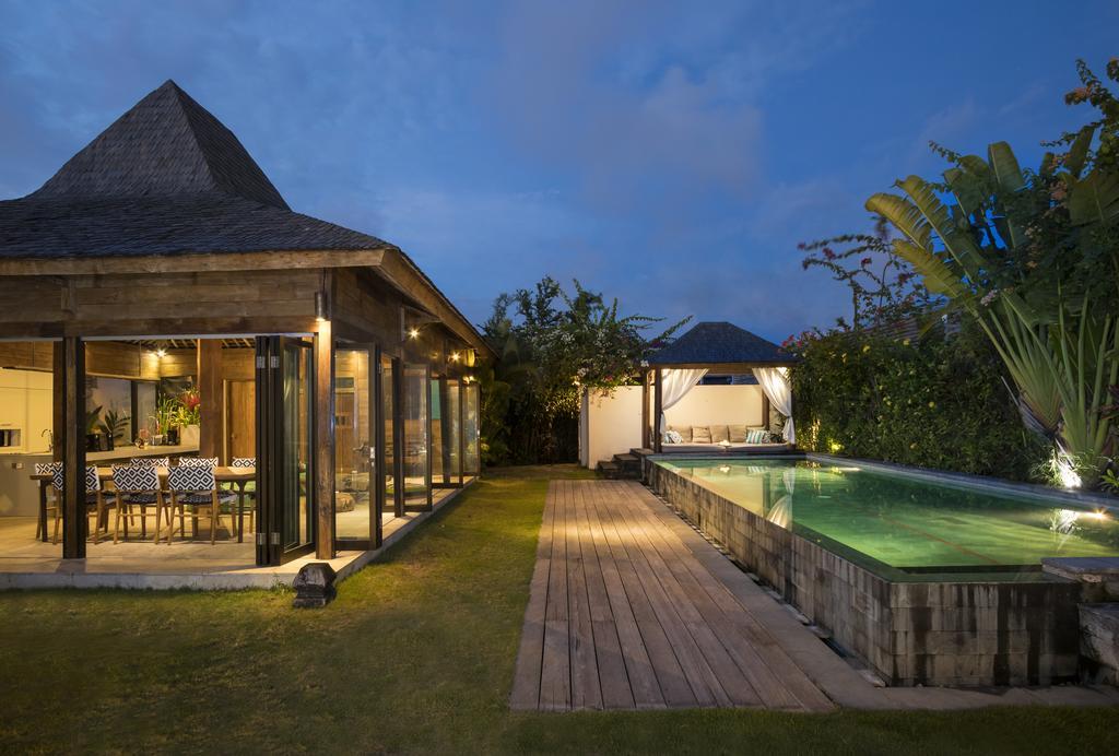 Elegant Villa Casabianca - Tropical Pool & Garden, Near Potato Head Beach Club! Seminyak Dış mekan fotoğraf